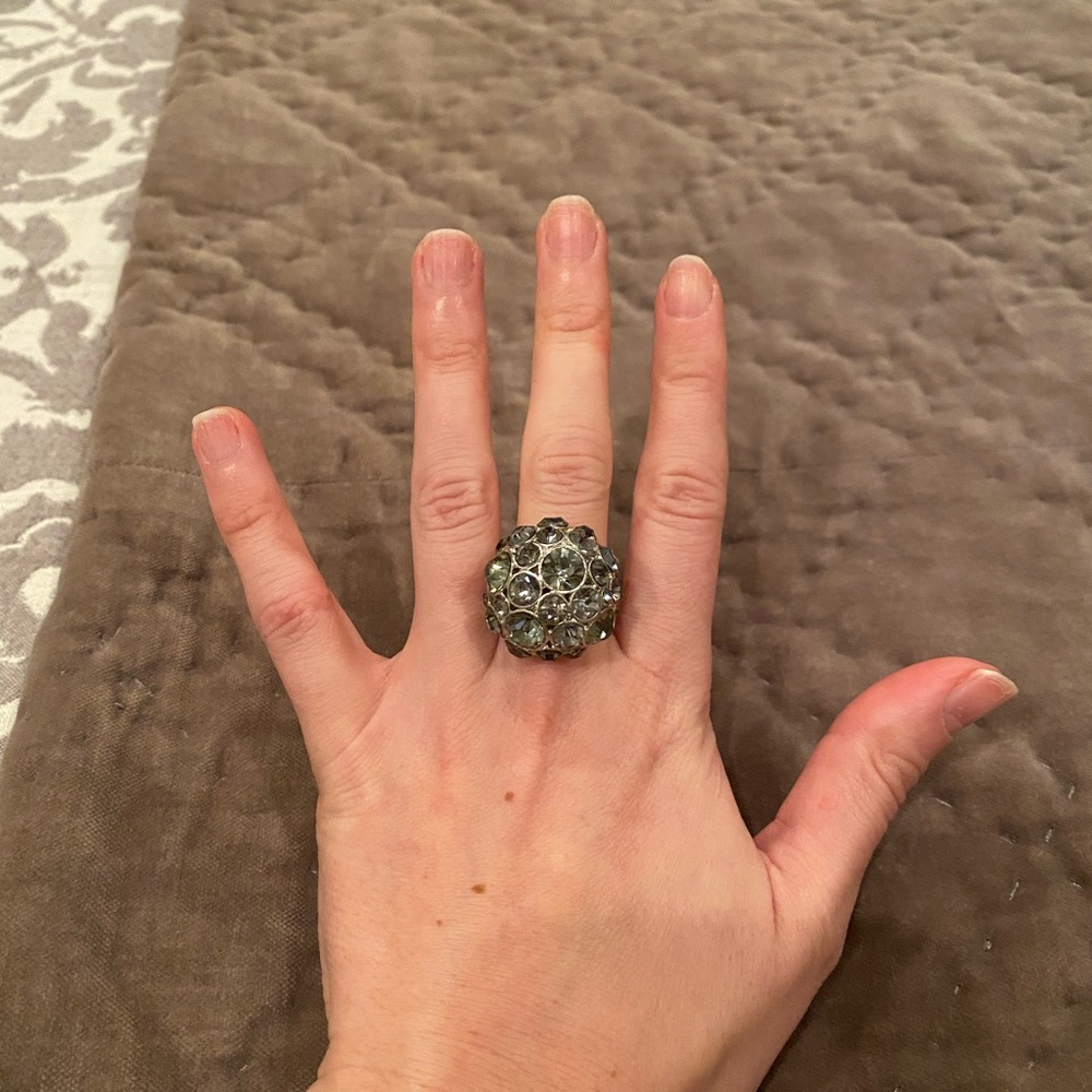 The Limited ring - Picture 3 of 3